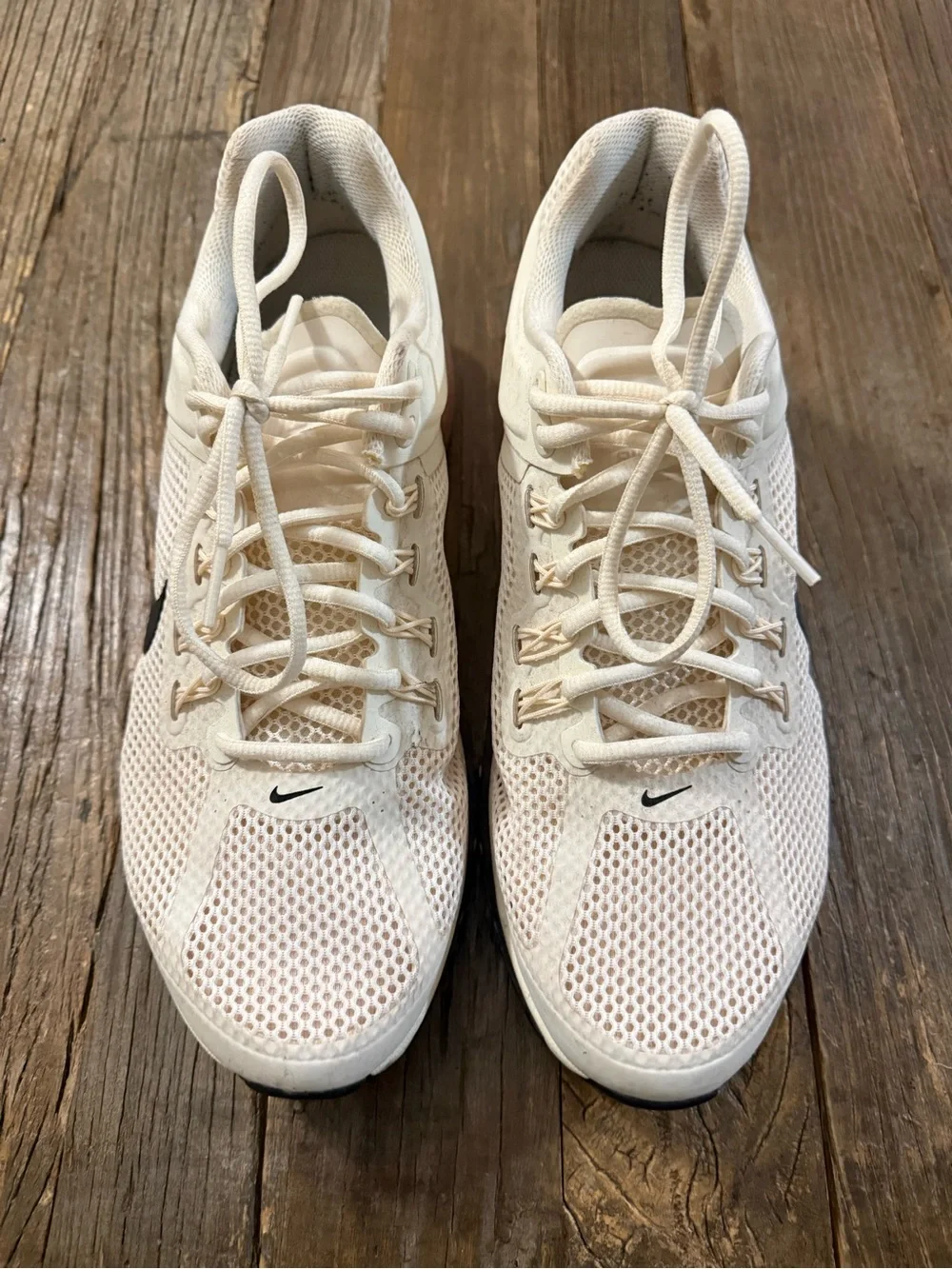 Nike Men’s Air Max 2013 Lightweight Running Shoe - Cream/Black